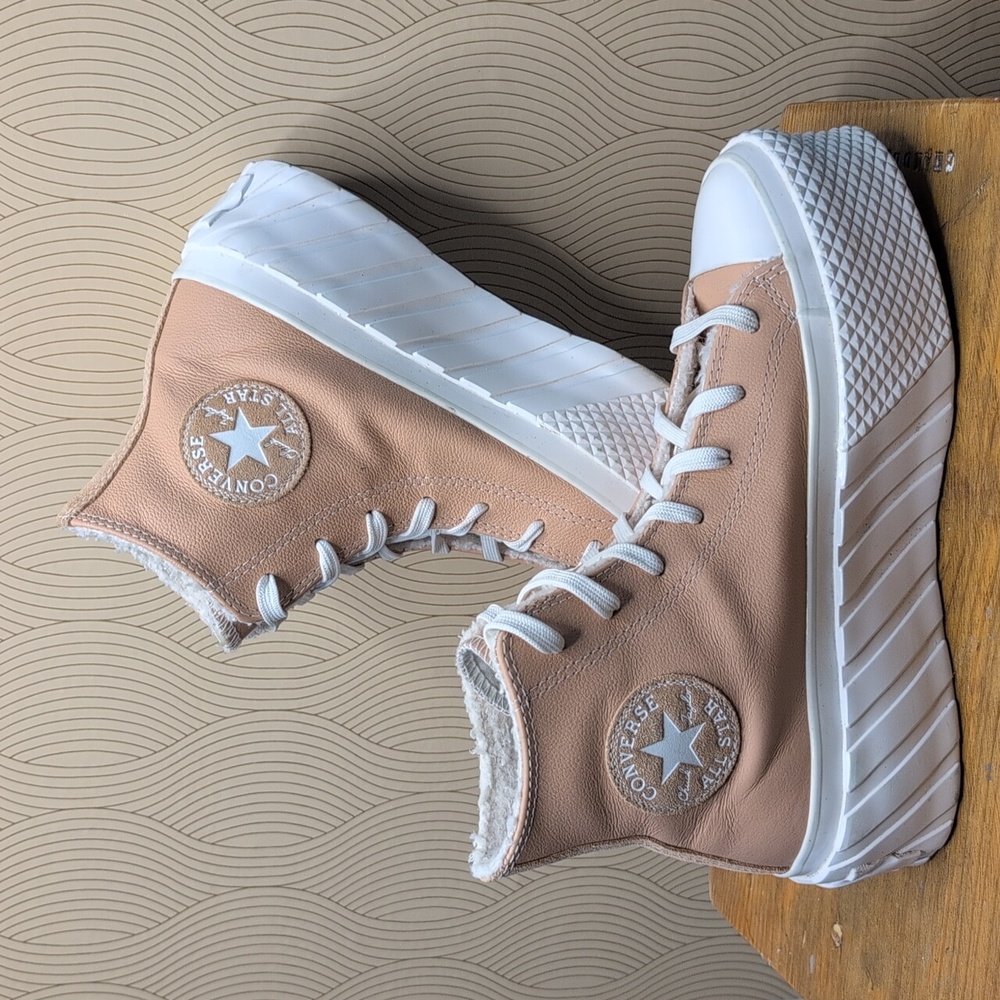 Converse All Star Chuck Taylor 2X Platform High Cozy Sherpa Size 6.5